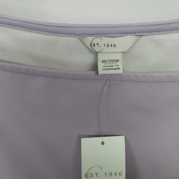 NWT Lavender polyurethane size 18 sporty Top. - Picture 4 of 9